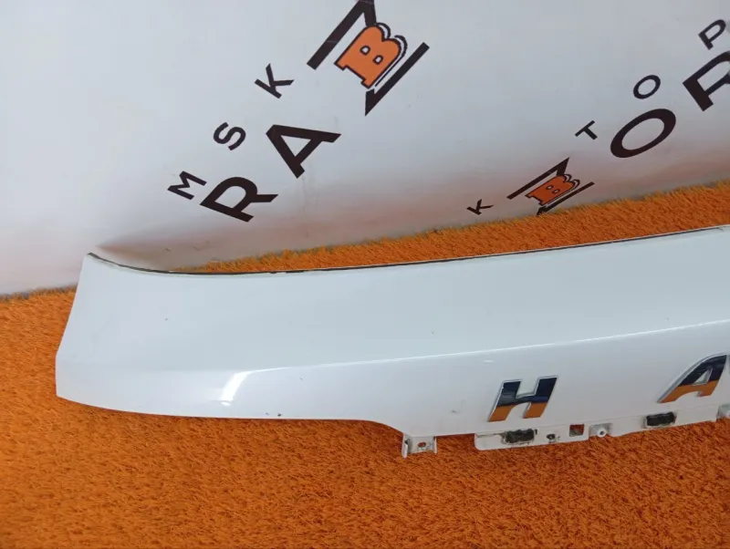 Накладка крышки багажника