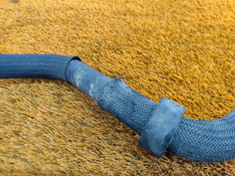 Патрубок радиатора