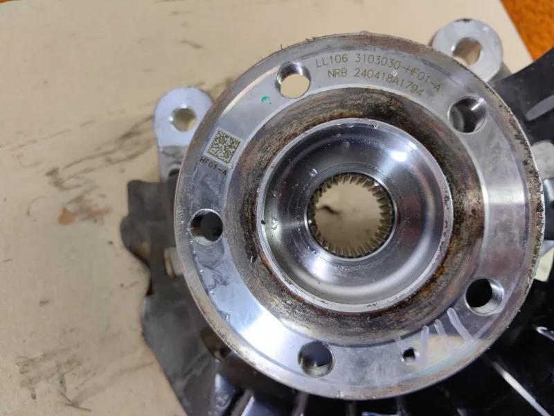 Кулак поворотный