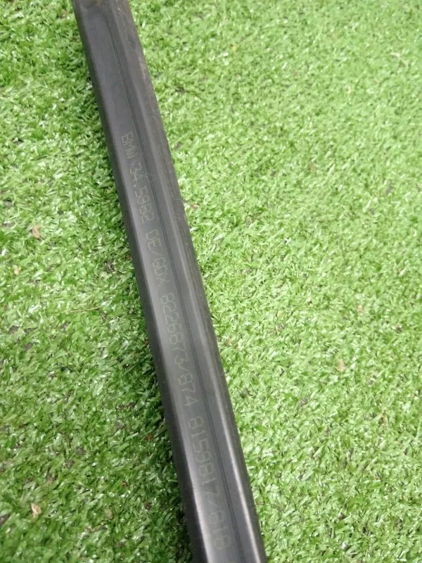 Уплотнитель стекла двери