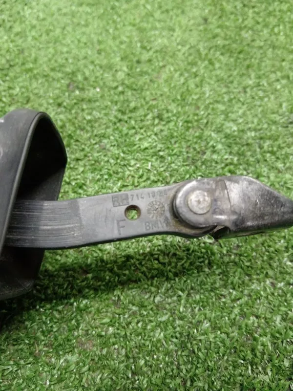 Ограничитель двери