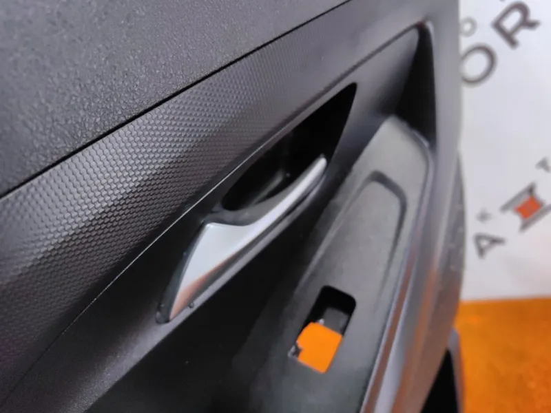 Обшивка двери