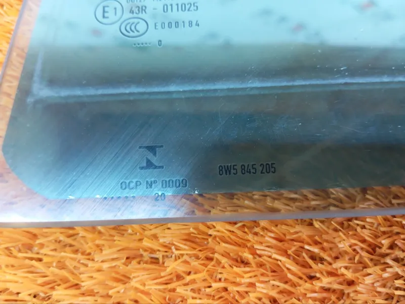 Стекло двери