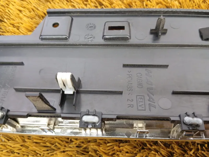 Накладка на торпедо