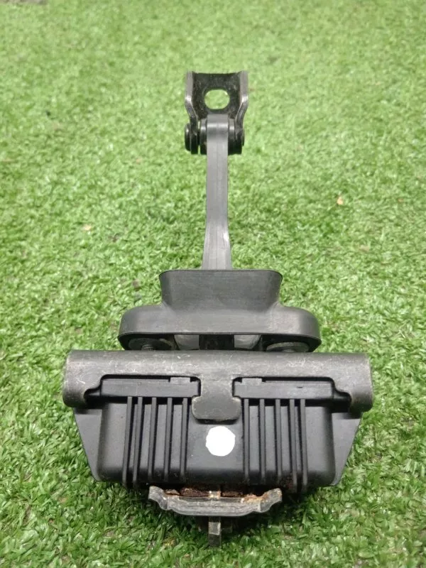 Ограничитель двери