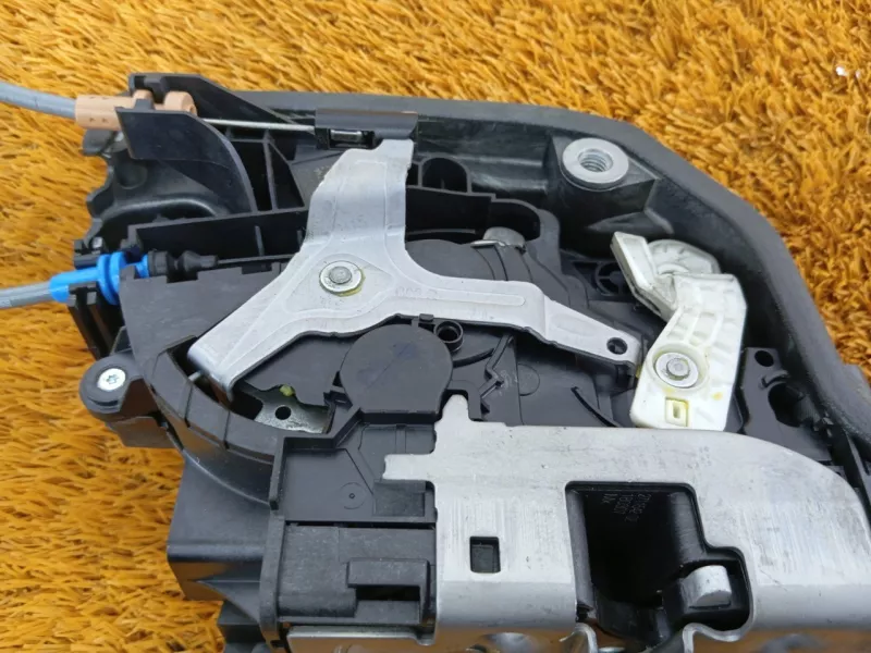 Замок двери