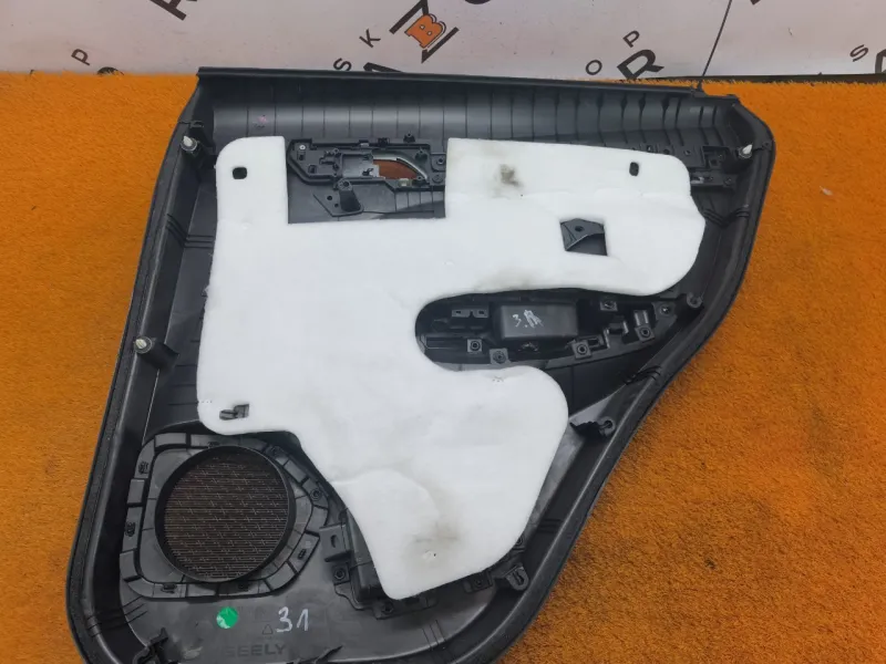 Обшивка двери