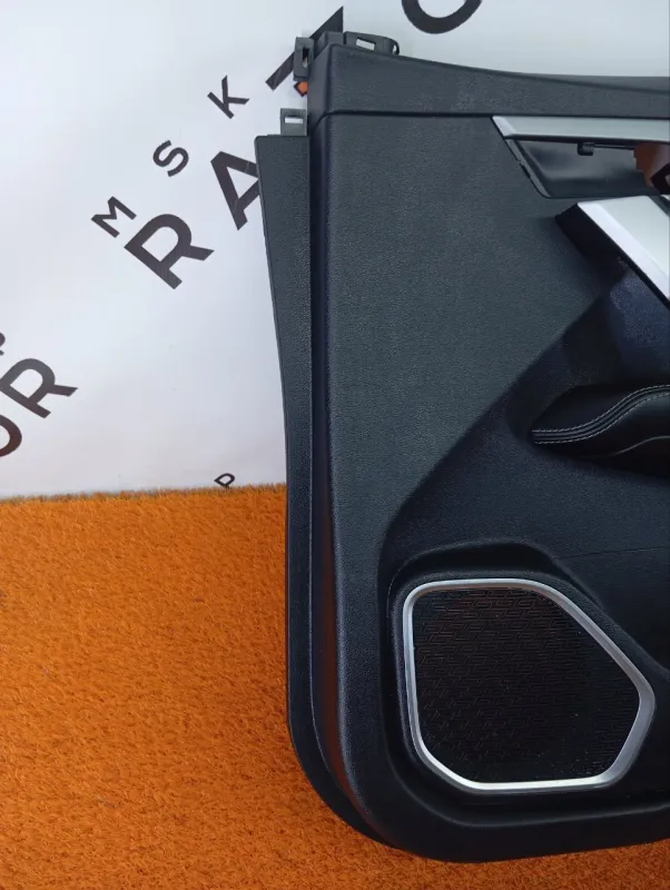 Обшивка двери