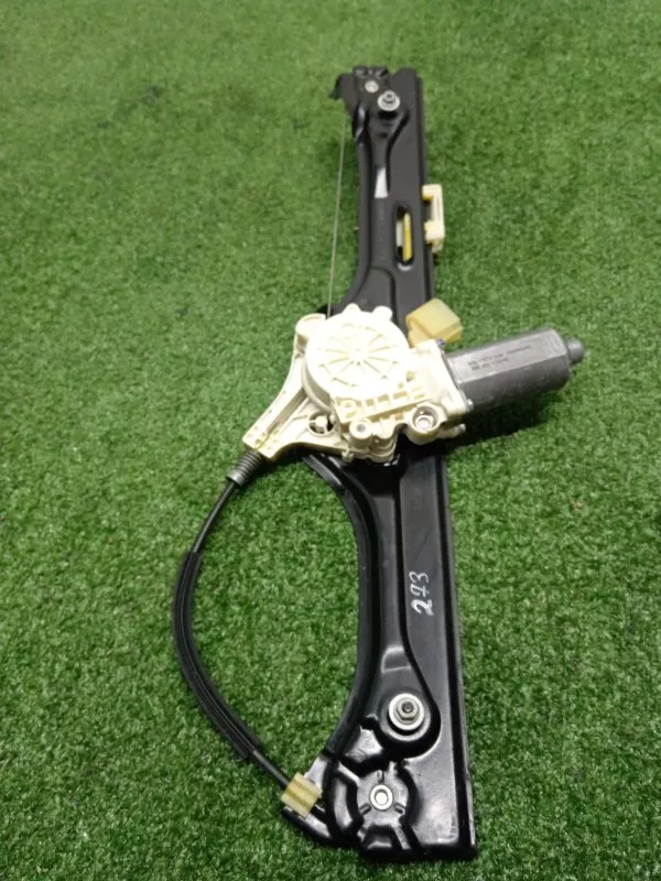 Стеклоподъемник BMW X5 2007 51357166382 E70, задний правый