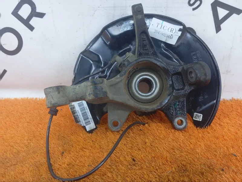 Кулак поворотный