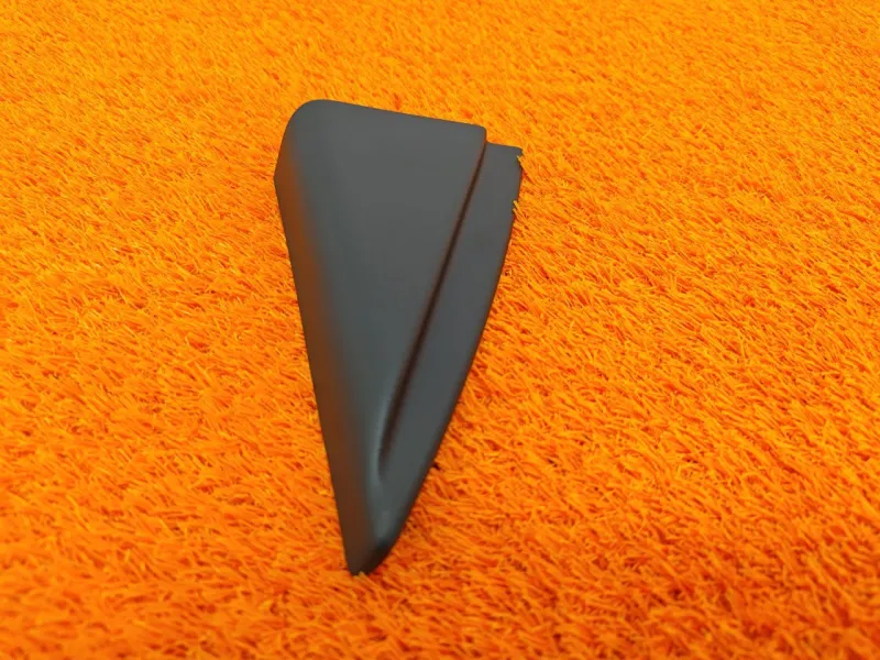 Уголок двери