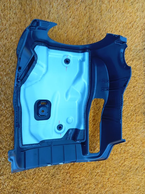 Кожух рулевой колонки