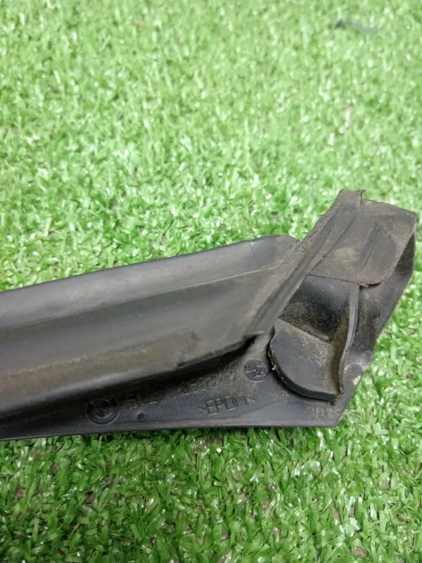 Уплотнитель стекла двери