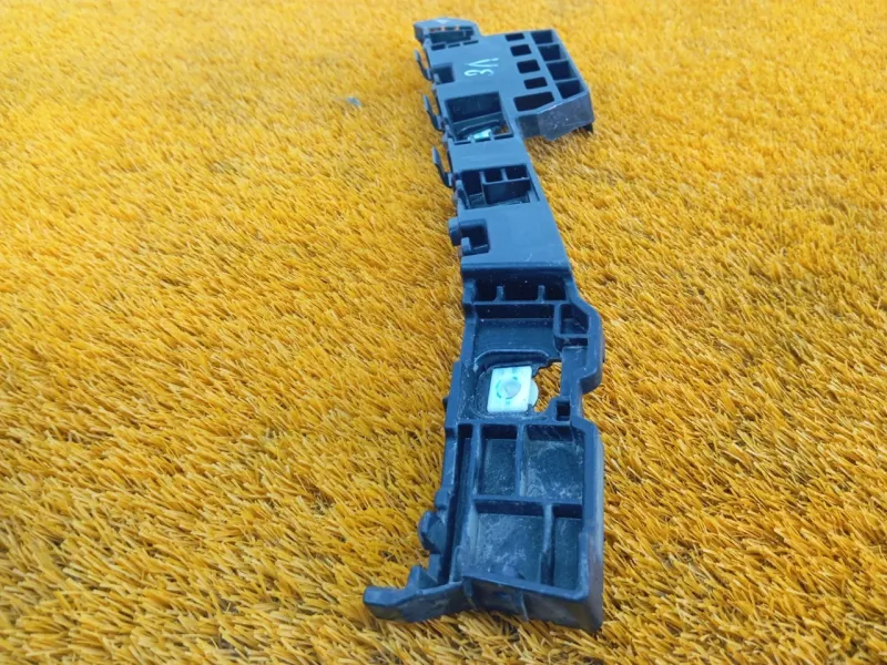 Крепление бампера