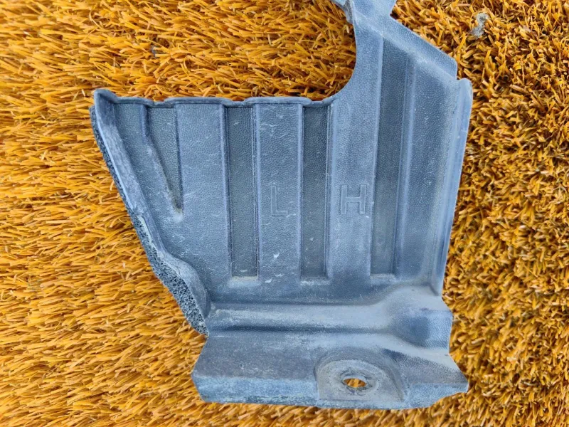 Уголок жабо