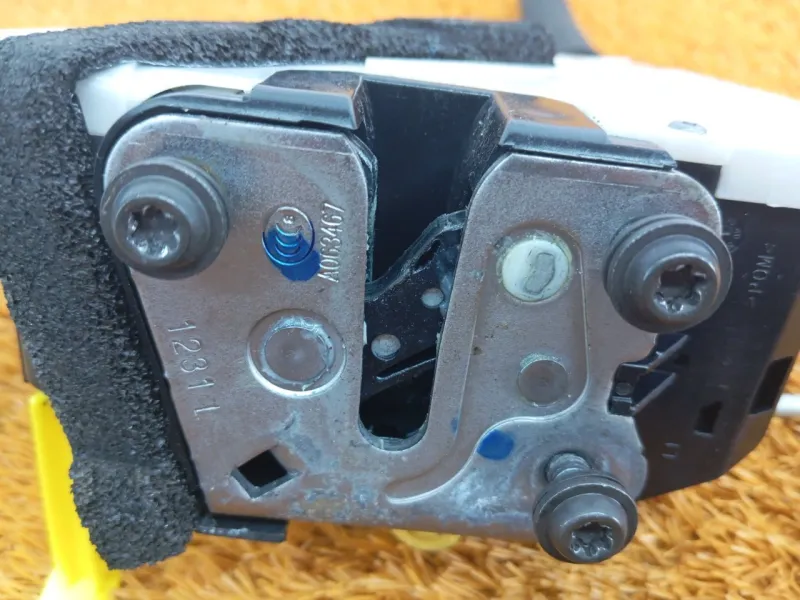 Замок двери