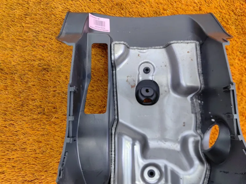 Кожух рулевой колонки