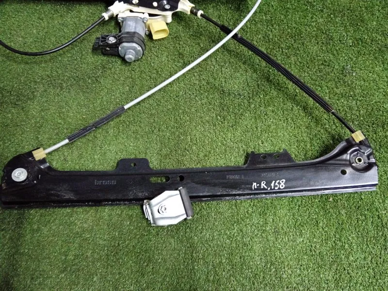 Стеклоподъемник BMW 5-Series 2006 51337184384 E60, передний правый