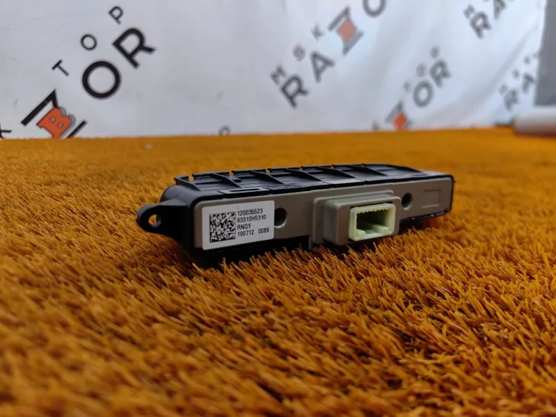 Блок кнопок обогрева руля и сидений