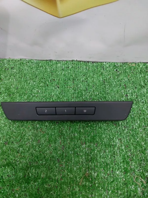 Кнопка памяти сидений