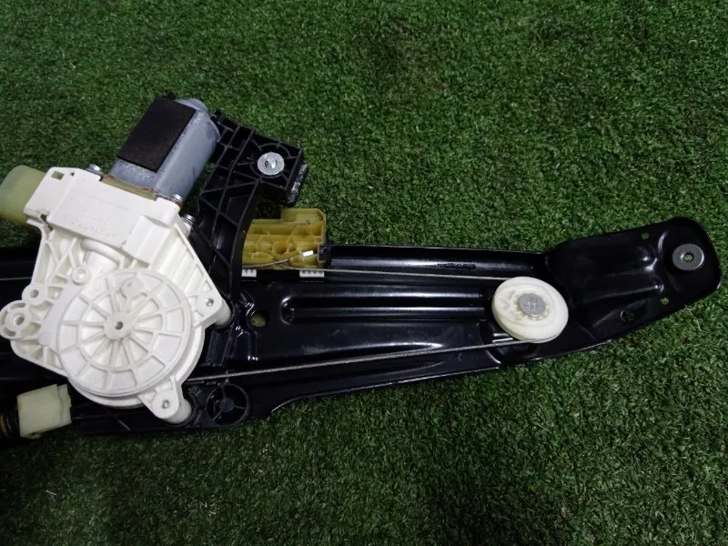 Стеклоподъемник BMW 5-Series 2010 51357182613 F10, задний левый