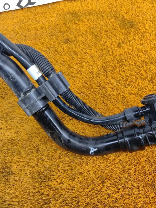 Горловина топливного бака