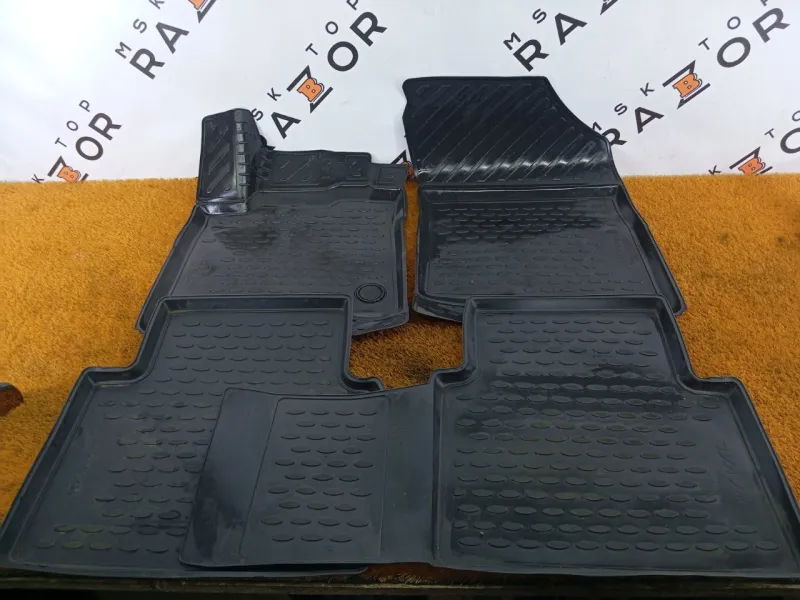 Коврик салона