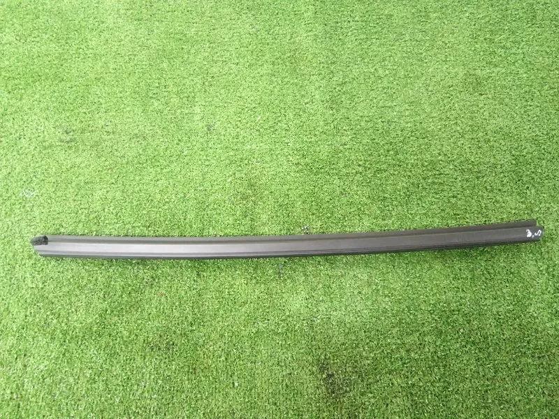 Уплотнитель стекла двери