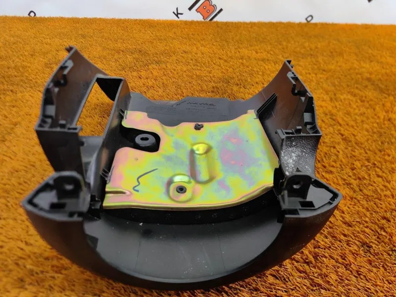 Кожух рулевой колонки