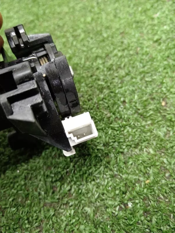 Личинка замка багажника