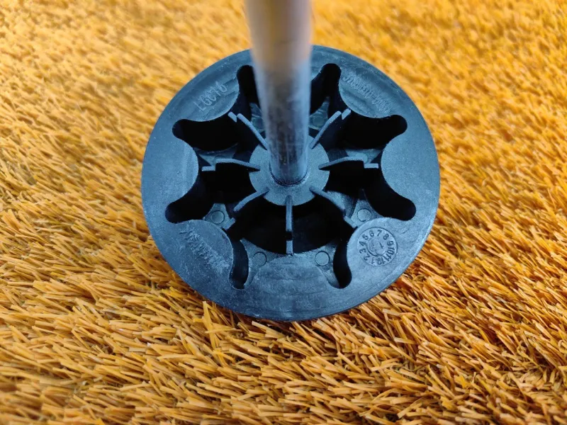 Крепление запасного колеса