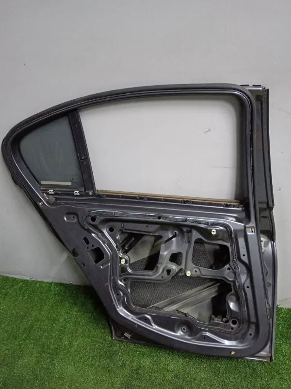Дверь BMW 3-Series 2005 41007203647 E90, задняя левая