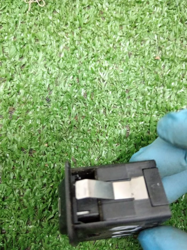 Кнопка стеклоподъемника