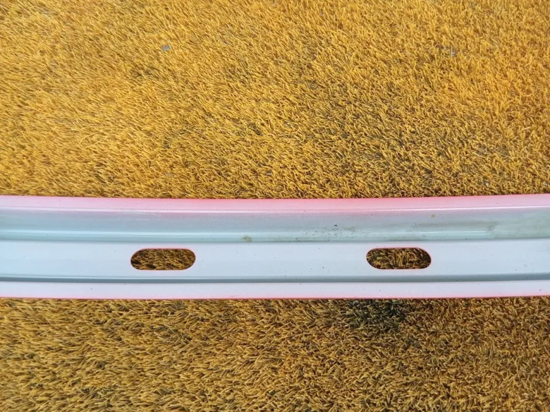 Усилитель бампера