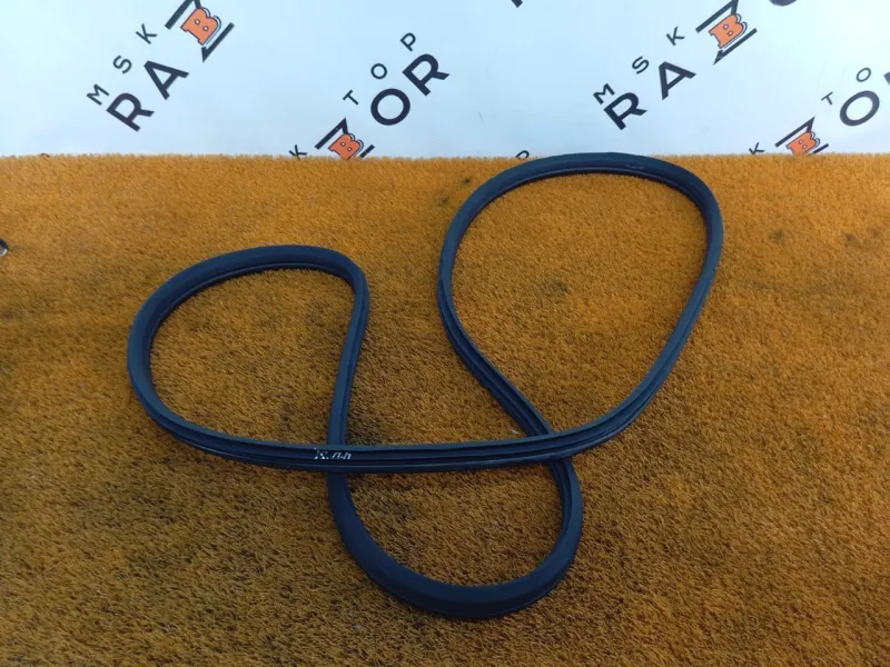 Уплотнитель проема двери