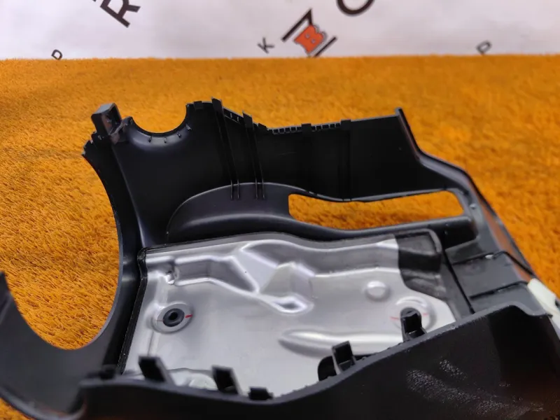 Кожух рулевой колонки