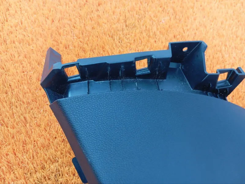 Накладка на стойку кузова