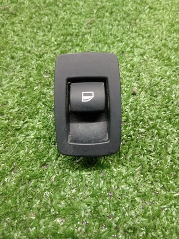 Кнопка стеклоподъемника