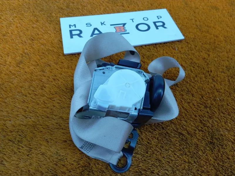 Ремень безопасности