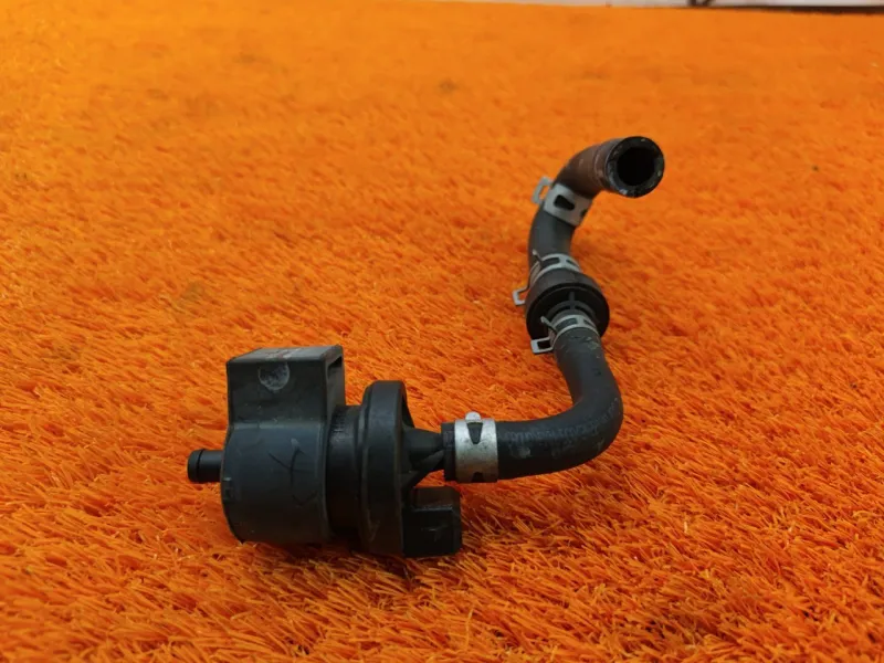 Клапан вентиляции топливного бака