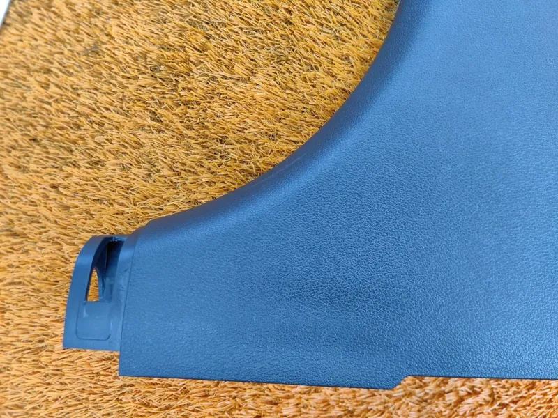 Обшивка центральной стойки