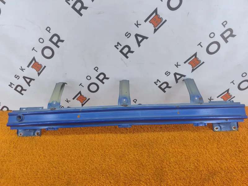 Усилитель бампера