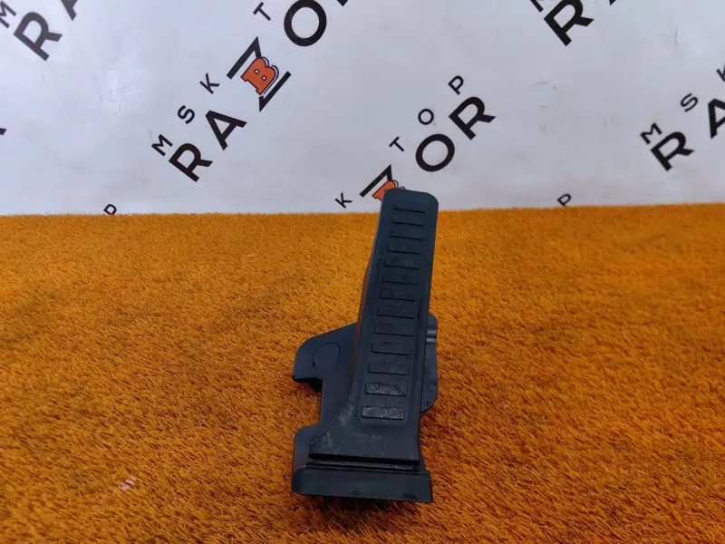 Педаль газа