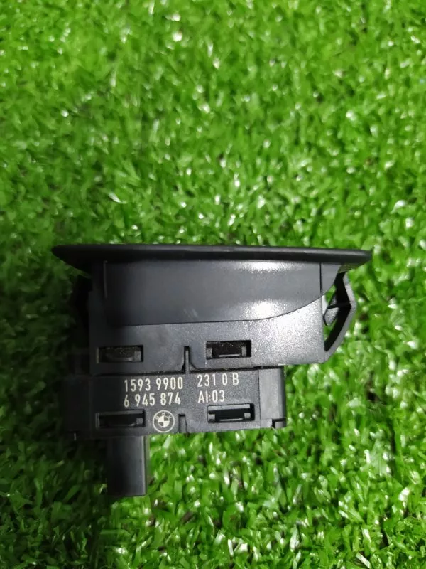 Кнопка стеклоподъемника