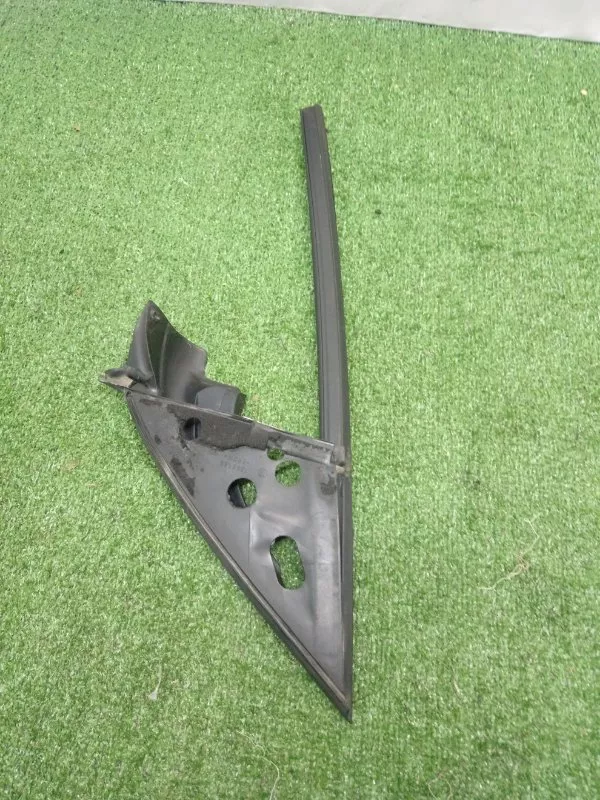 Уплотнитель стекла двери