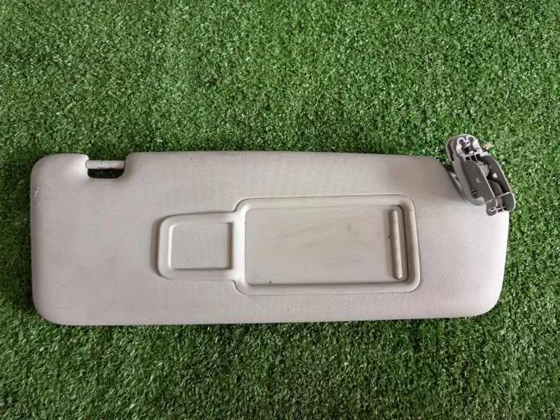 Козырек солнцезащитный