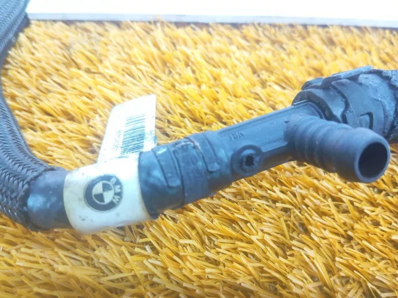 Трубка топливная