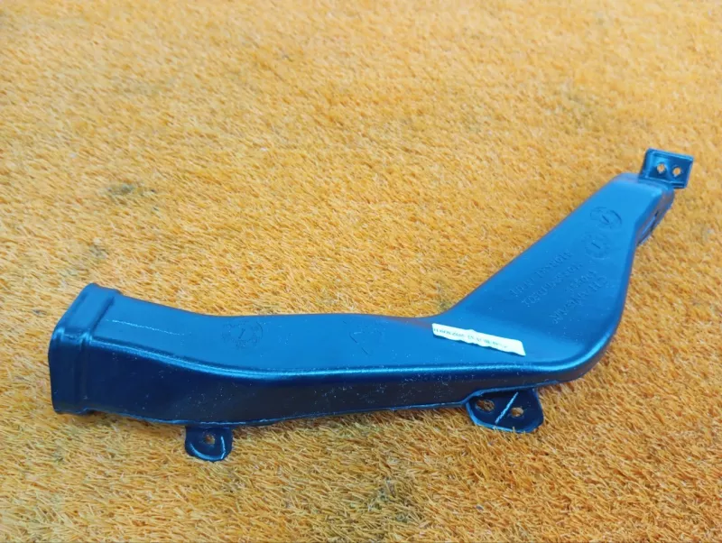 Воздуховод отопителя