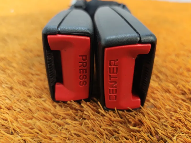 Ответная часть ремня безопасности