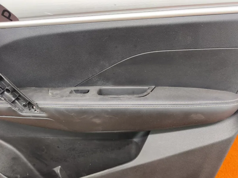 Обшивка двери